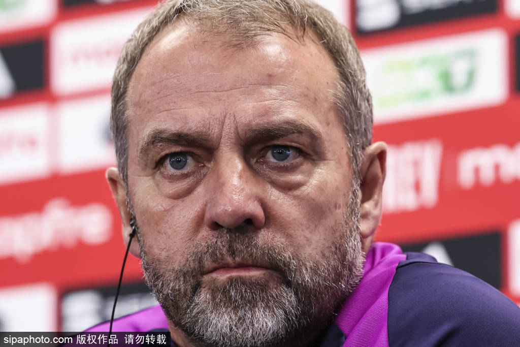 巴萨：通往欧冠前八的坎坷之路